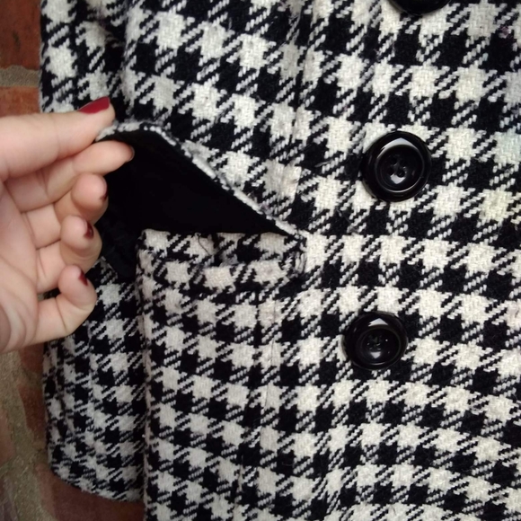 Checkered Winter Coat from Spain - Picture 3 of 9